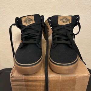 Harley-Davidson Kids Black and Tan Boyton Sneakers
Size 13
NWT